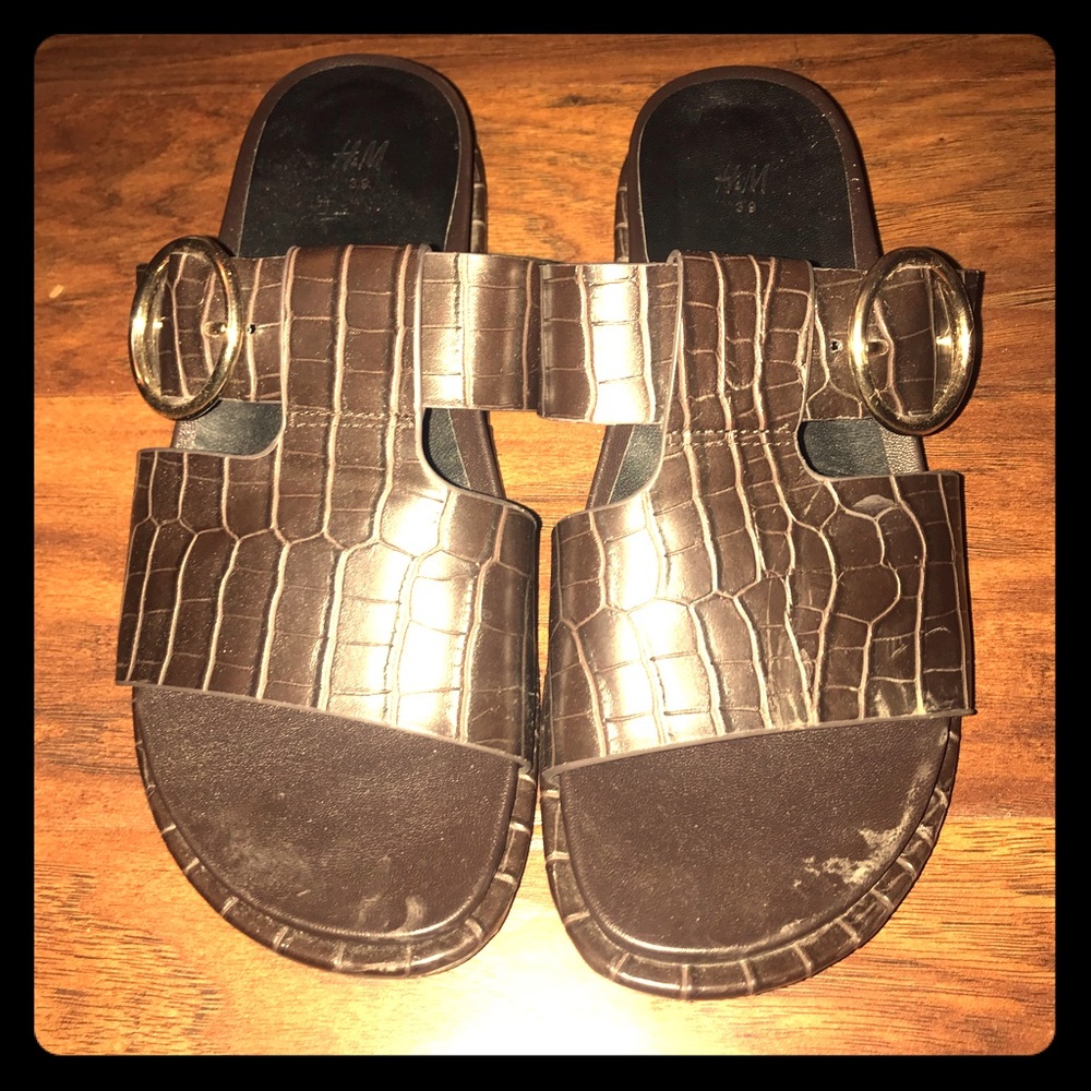 Brown sliders